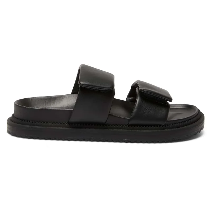 Bahamas Slide in Black Smooth