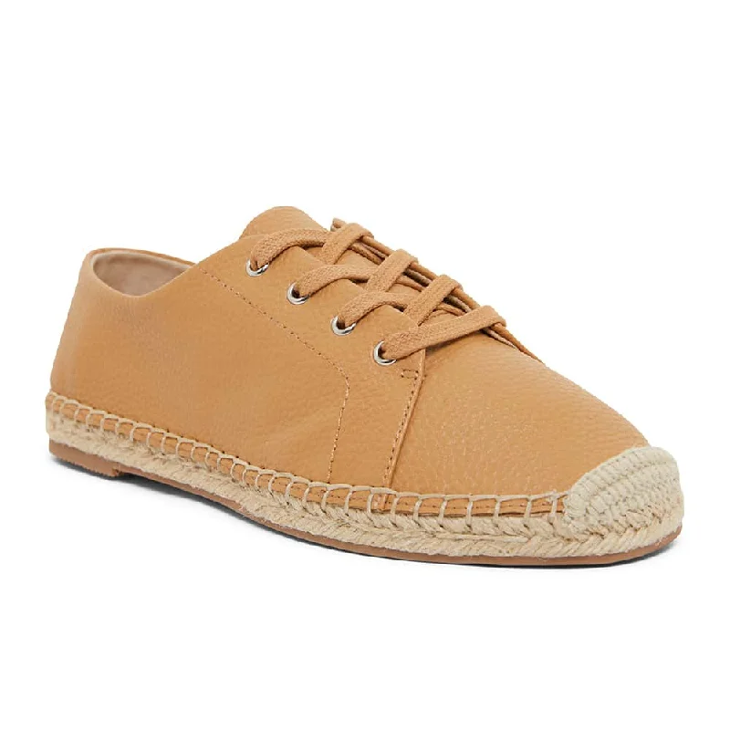 Bayside Sneaker in Tan Smooth