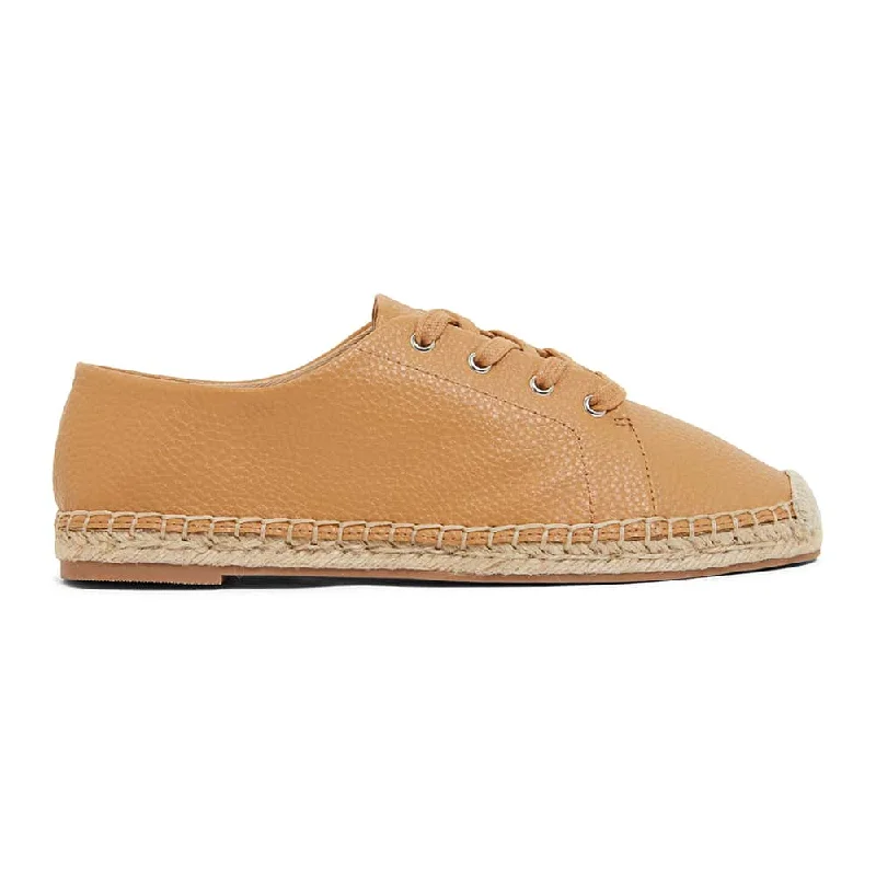 Bayside Sneaker in Tan Smooth