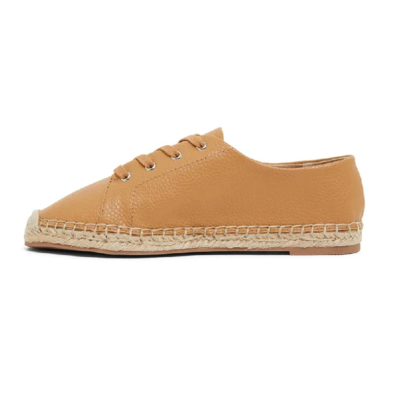 Bayside Sneaker in Tan Smooth