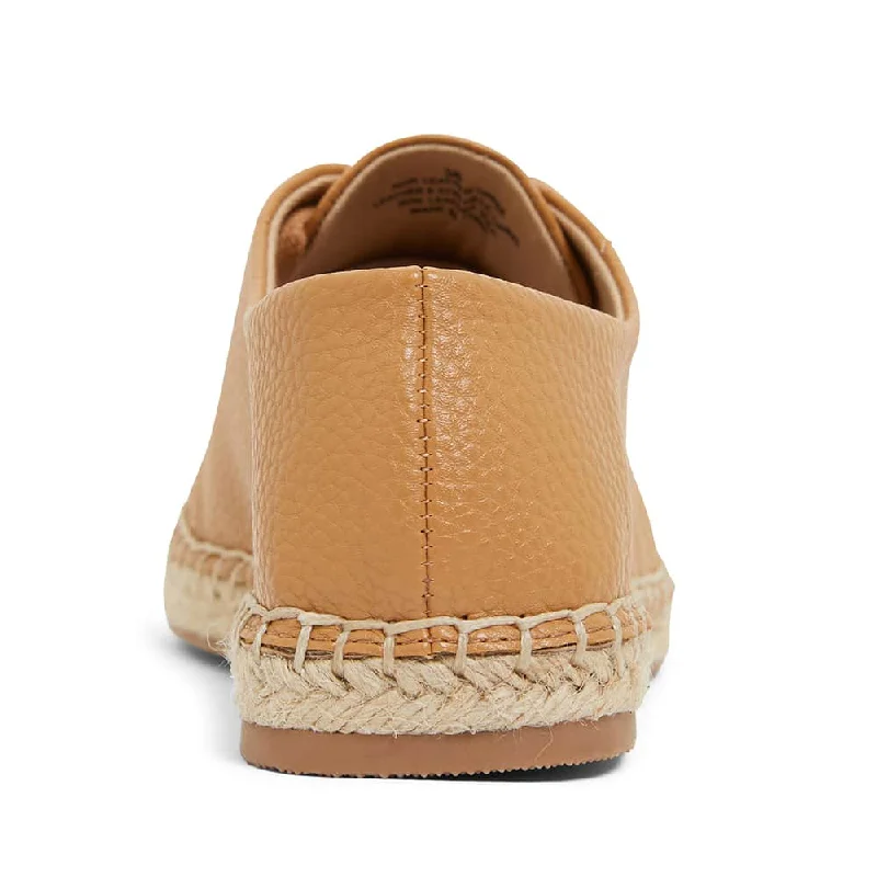 Bayside Sneaker in Tan Smooth