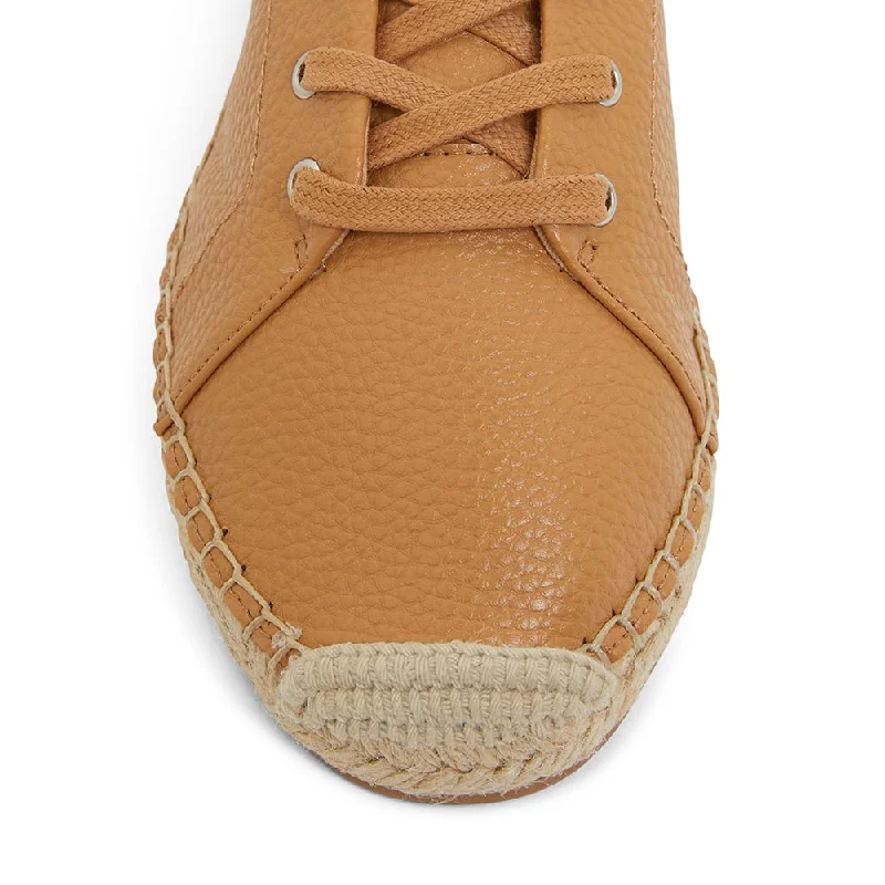 Bayside Sneaker in Tan Smooth