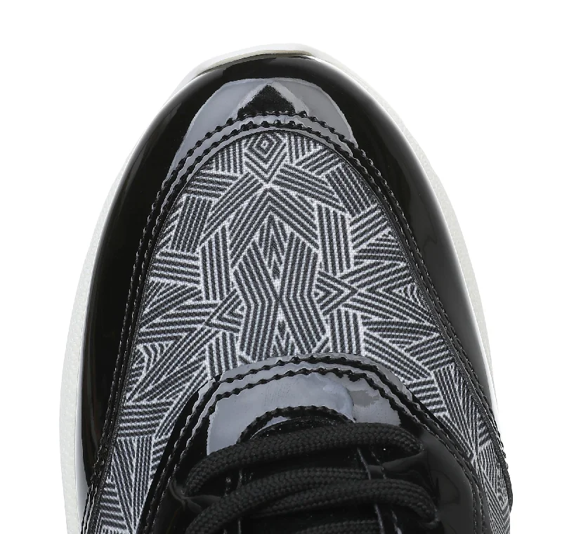 Urban Mod Must-Have: Lace-Up Sneakers - Black Pattern (781.002)