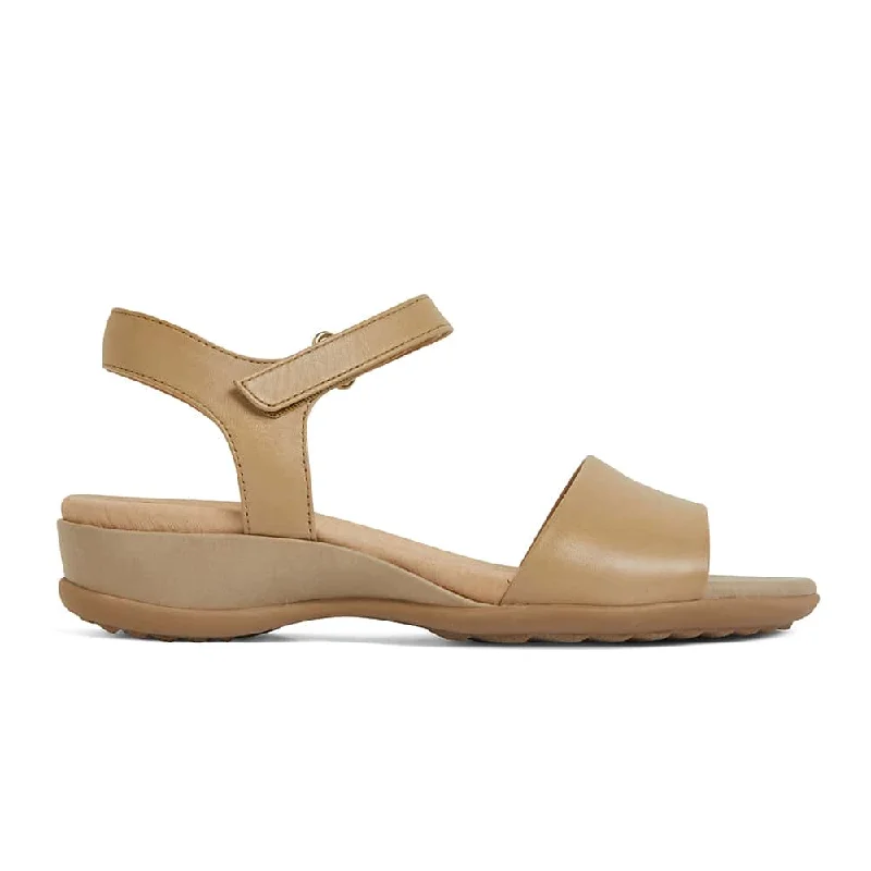 Camden Sandal in Nude Leather