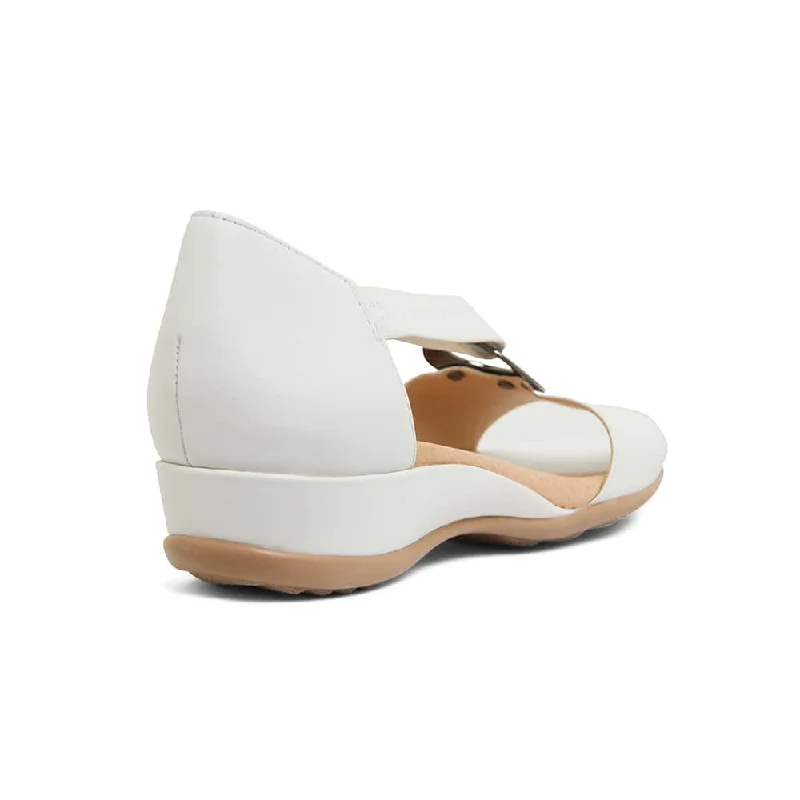 Caroline Sandal in White Leather