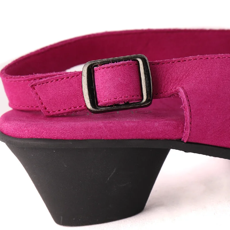 CYNINE Magenta Nubuck