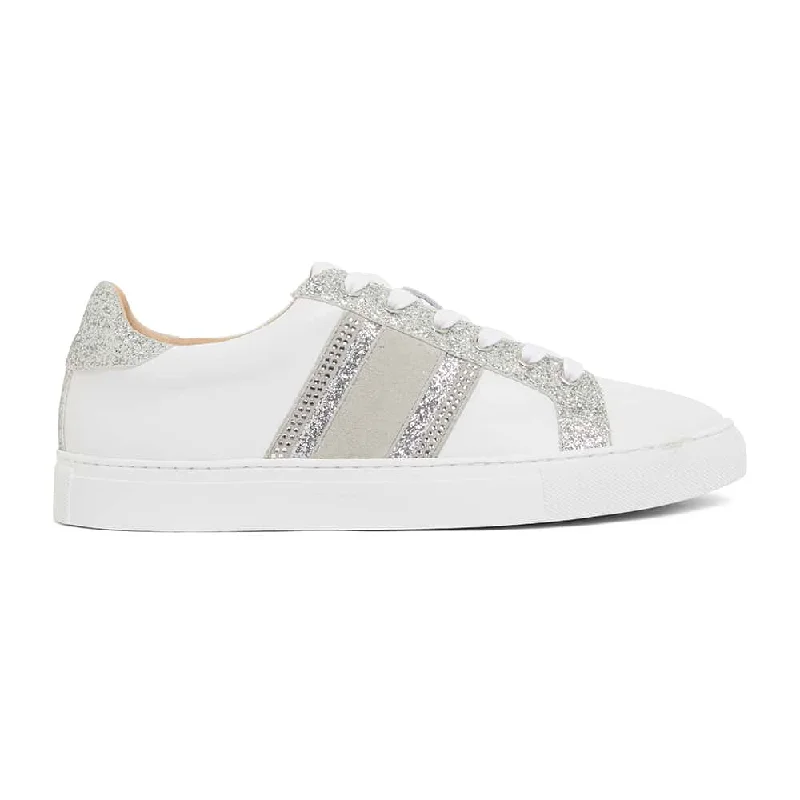 Daisy Sneaker in White/silver Leather