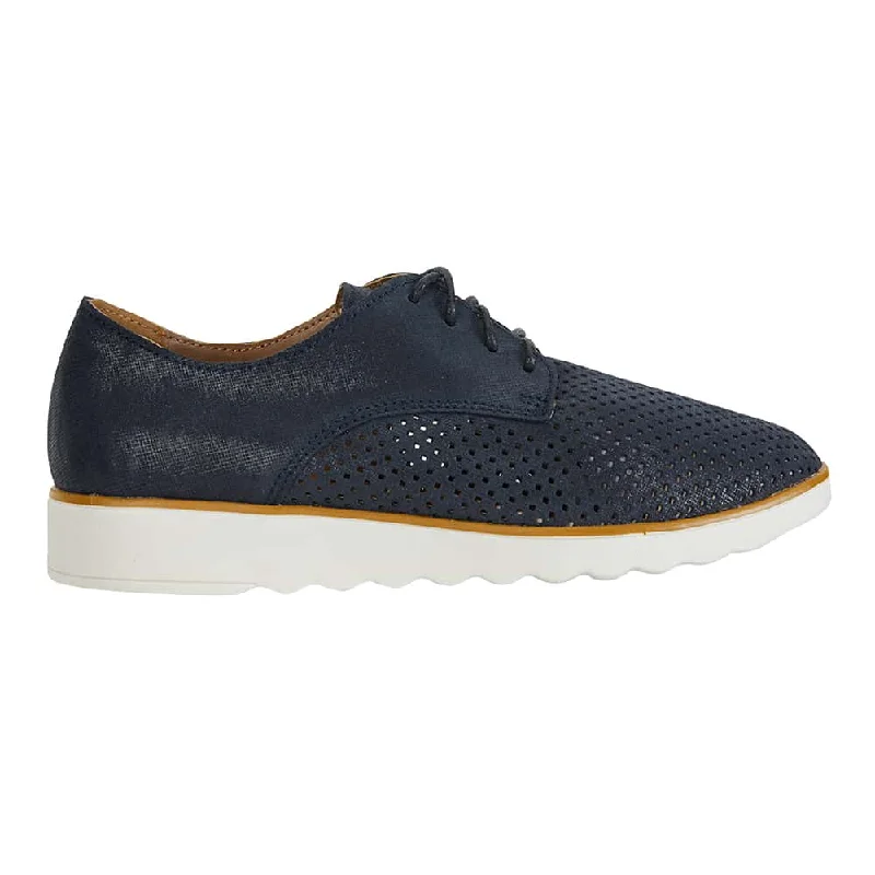 Deed Sneaker in Navy Leather