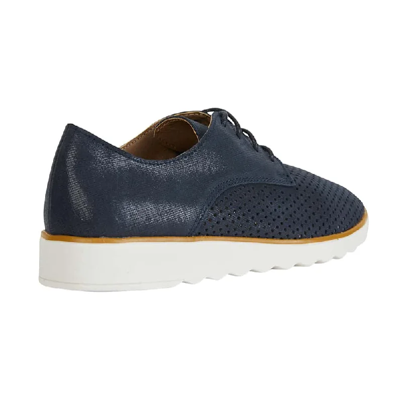 Deed Sneaker in Navy Leather