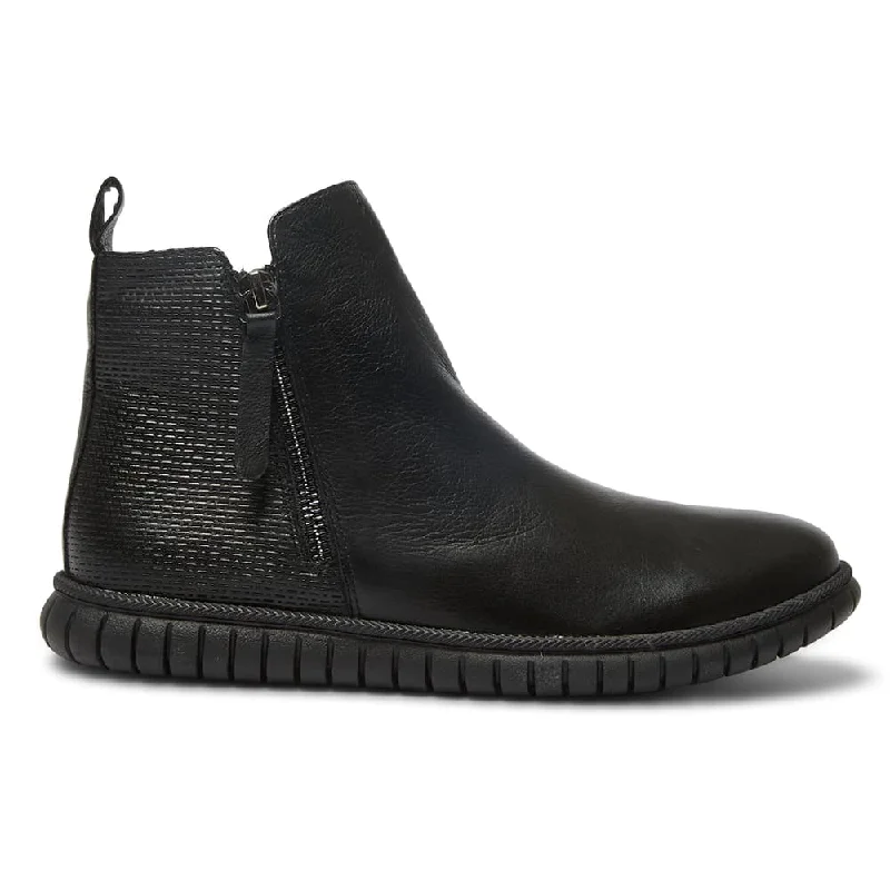 Factor Boot in Black On Black Leather