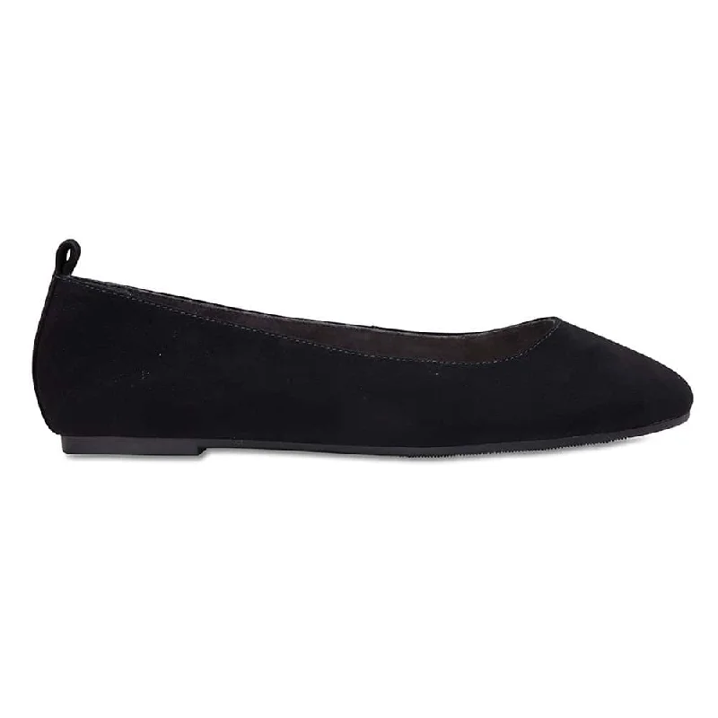 Gaze Flat in Black Suede