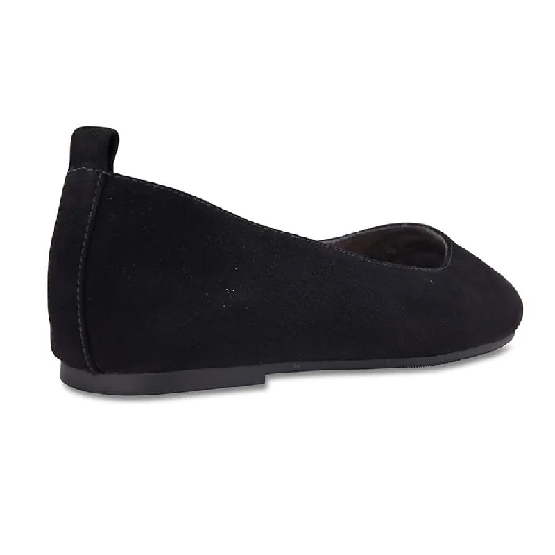 Gaze Flat in Black Suede