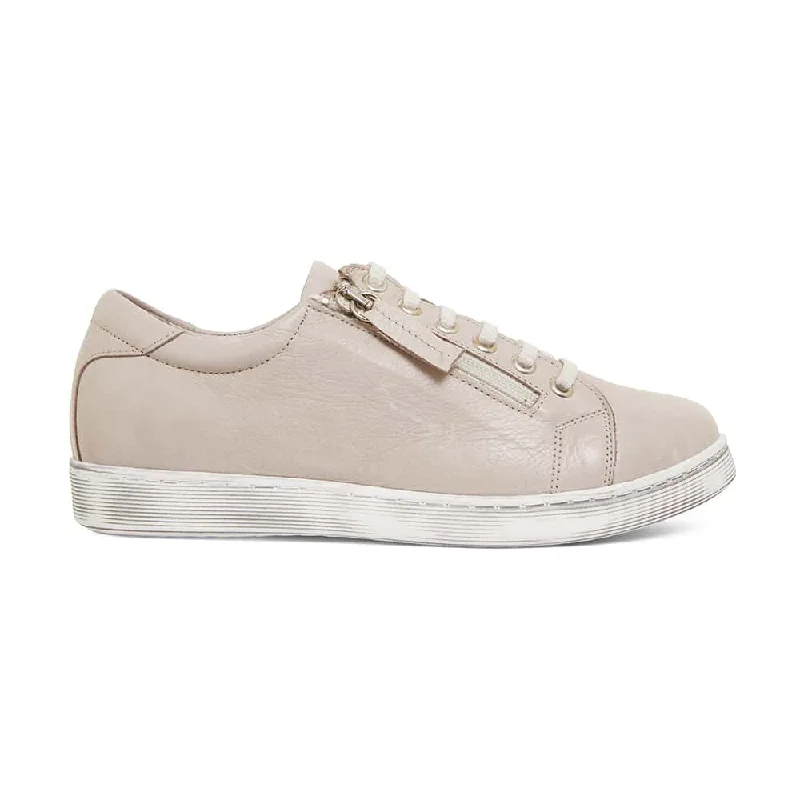 Grand Sneaker in Light Grey Leather