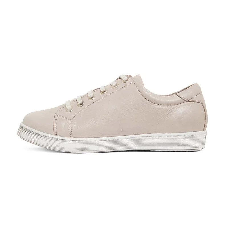 Grand Sneaker in Light Grey Leather