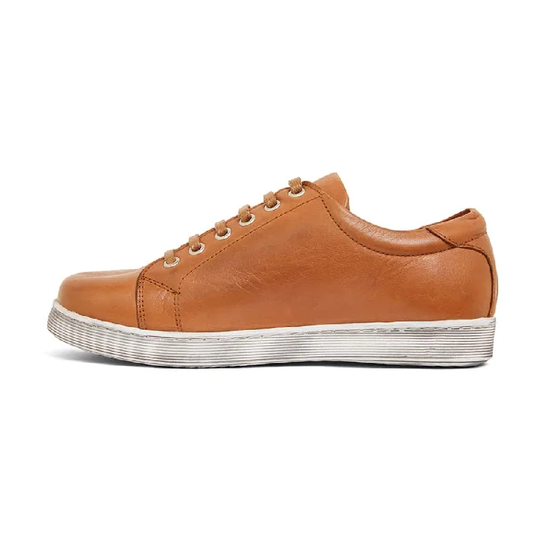 Grand Sneaker in Tan Leather