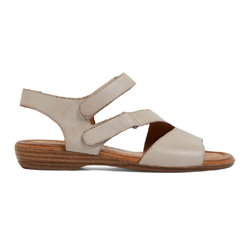 Kenya Sandal in Light Grey Leather