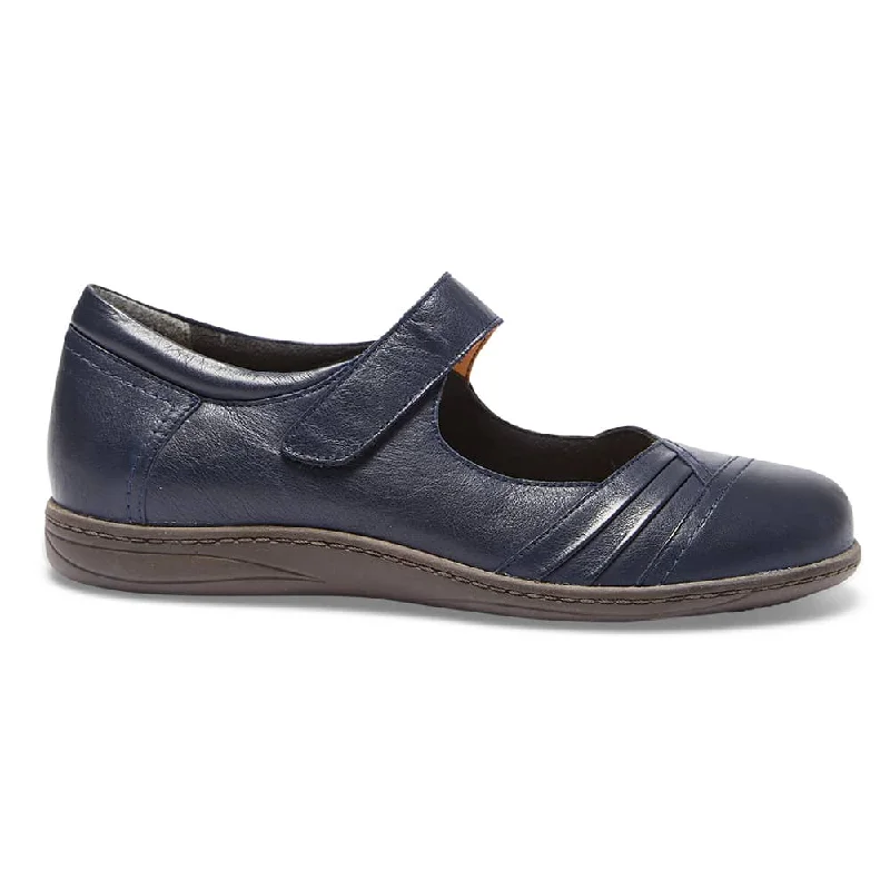 Larissa Flat in Navy Leather