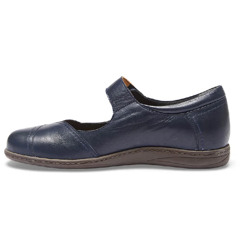 Larissa Flat in Navy Leather