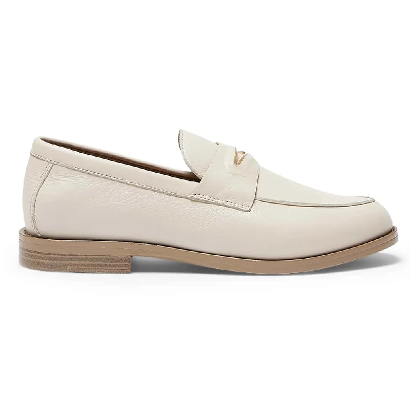 Lola Loafer in Ivory Leather