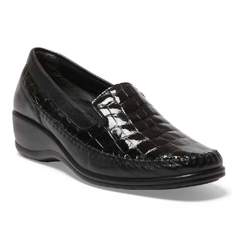 Margaret Loafer in Black Croc