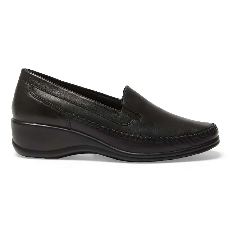 Margaret Loafer in Black Leather