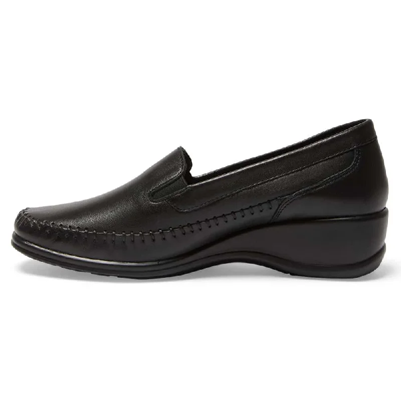 Margaret Loafer in Black Leather