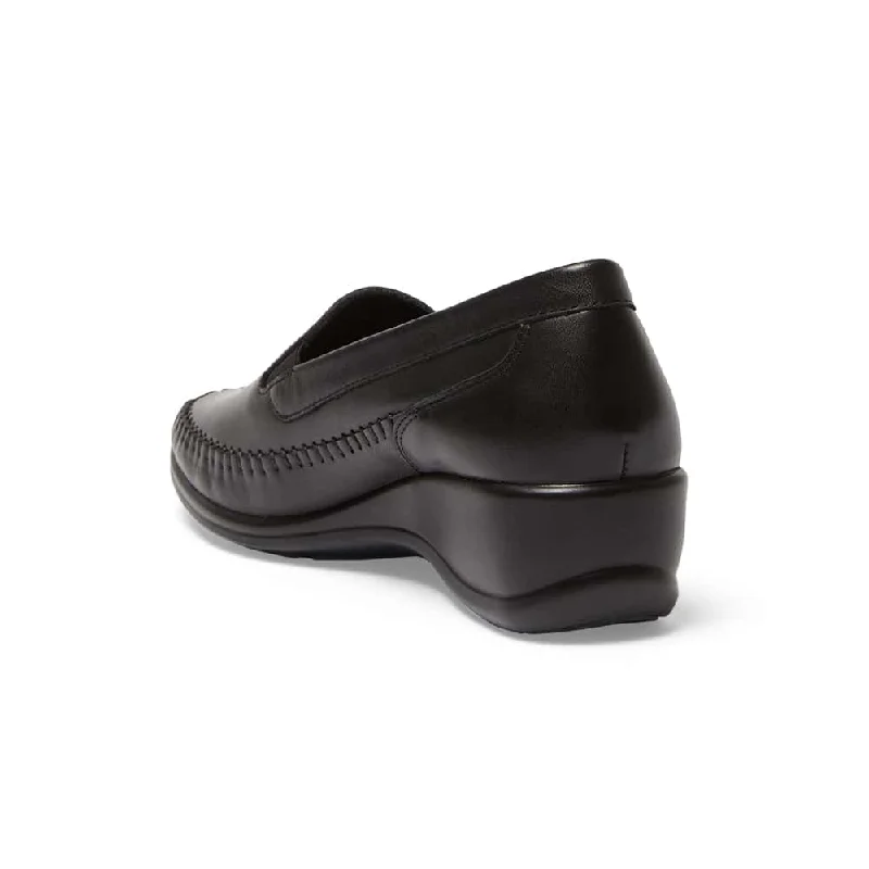 Margaret Loafer in Black Leather