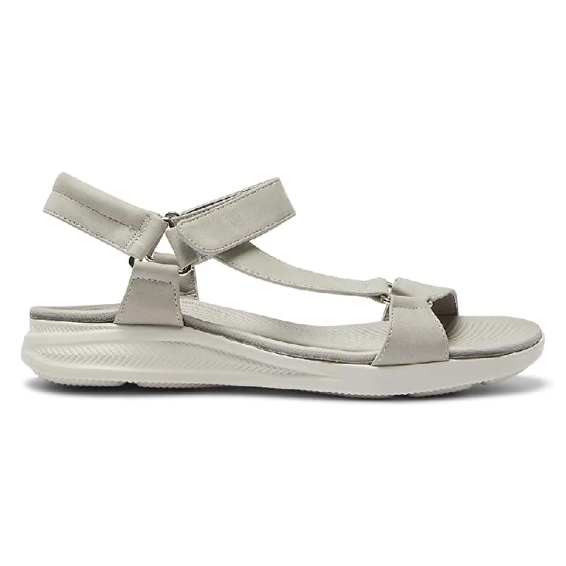 Native Sandal in Light Grey