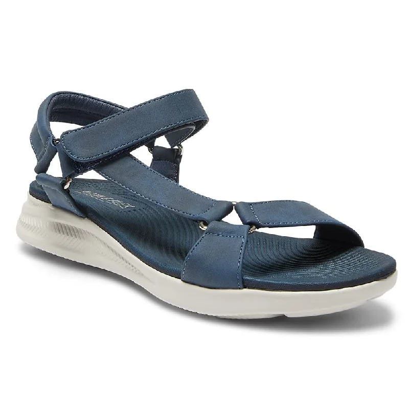 Native Sandal in Navy