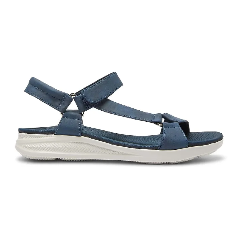 Native Sandal in Navy