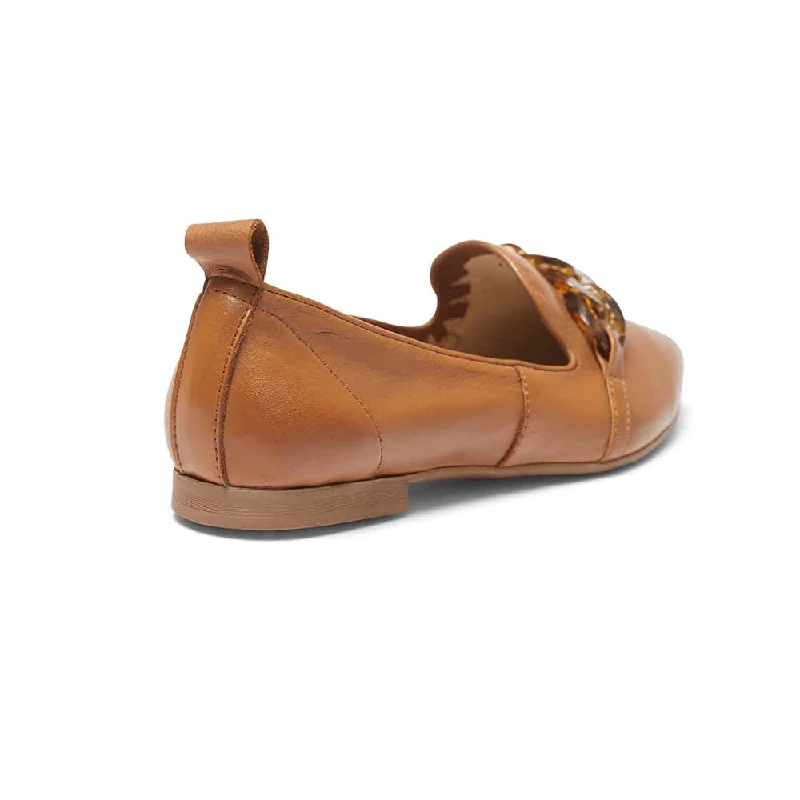 Nelly Loafer in Tan Leather