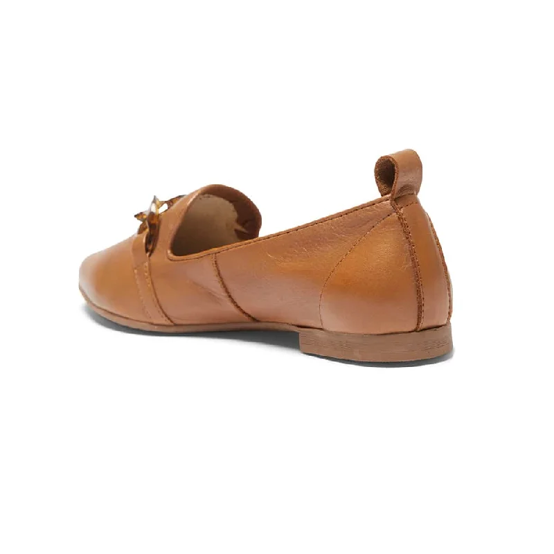 Nelly Loafer in Tan Leather