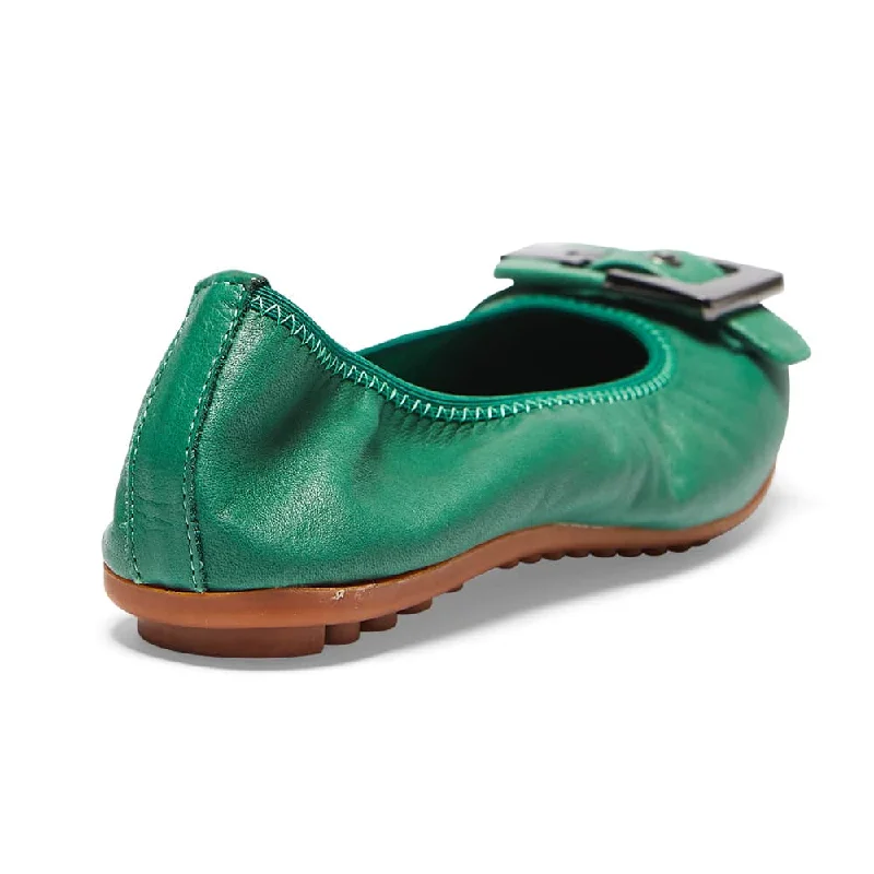 Pentagon Flat in Green Leather