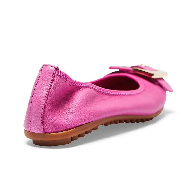 Pentagon Flat in Pink Leather