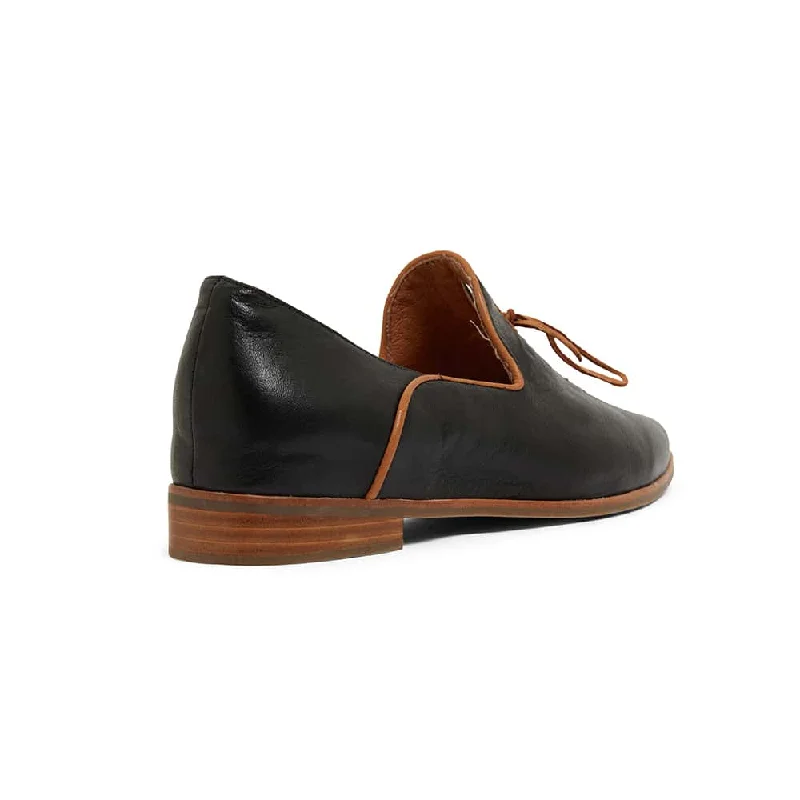 Random Loafer in Black And Tan Leather