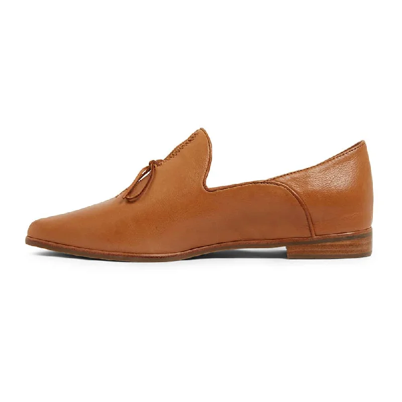 Random Loafer in Tan Leather