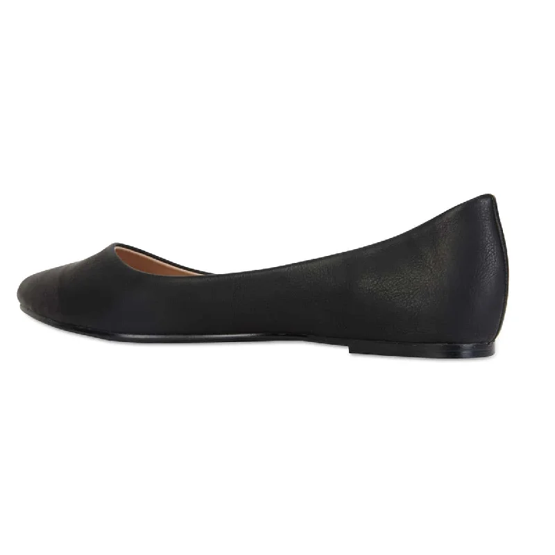 Reuben Flat in Black Smooth