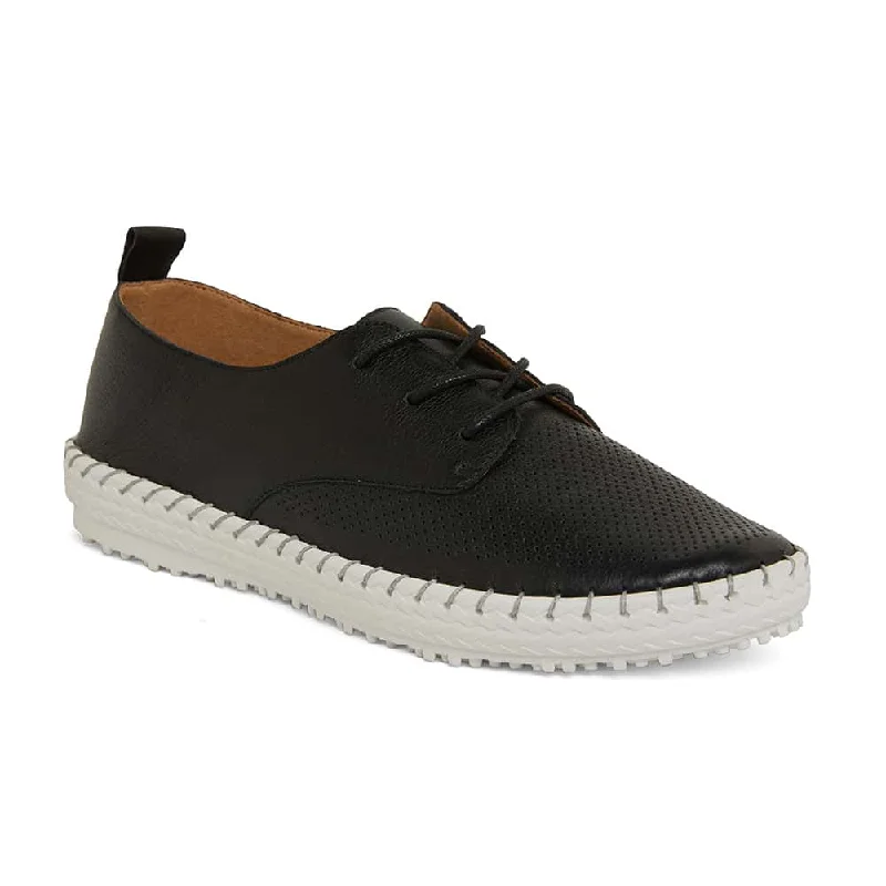 Ripley Sneaker in Black Leather