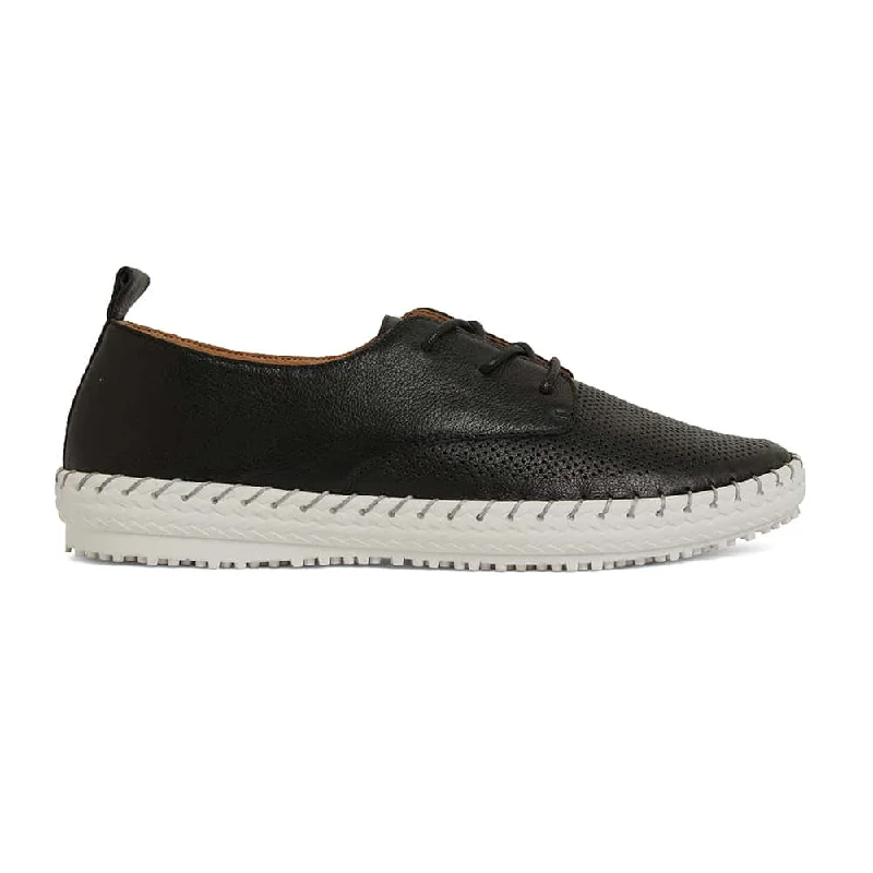 Ripley Sneaker in Black Leather