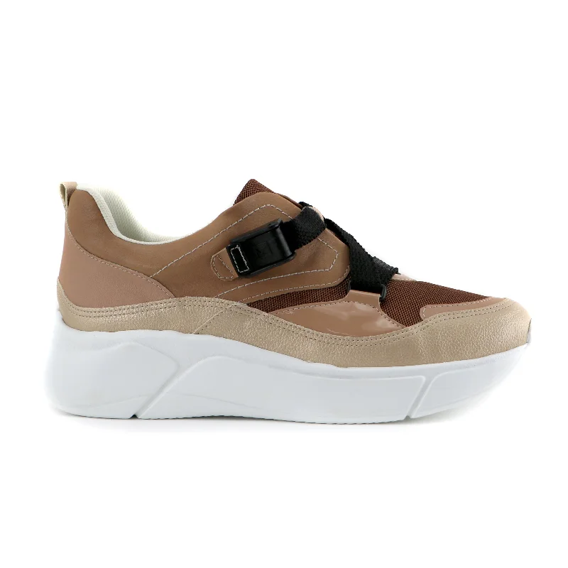 Runway-Ready Comfort Sneaker - Nude (986.003)