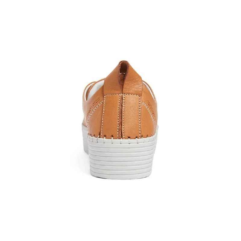 Skipper Sneaker in Cognac Leather