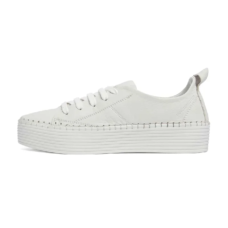 Skipper Sneaker in White Leather