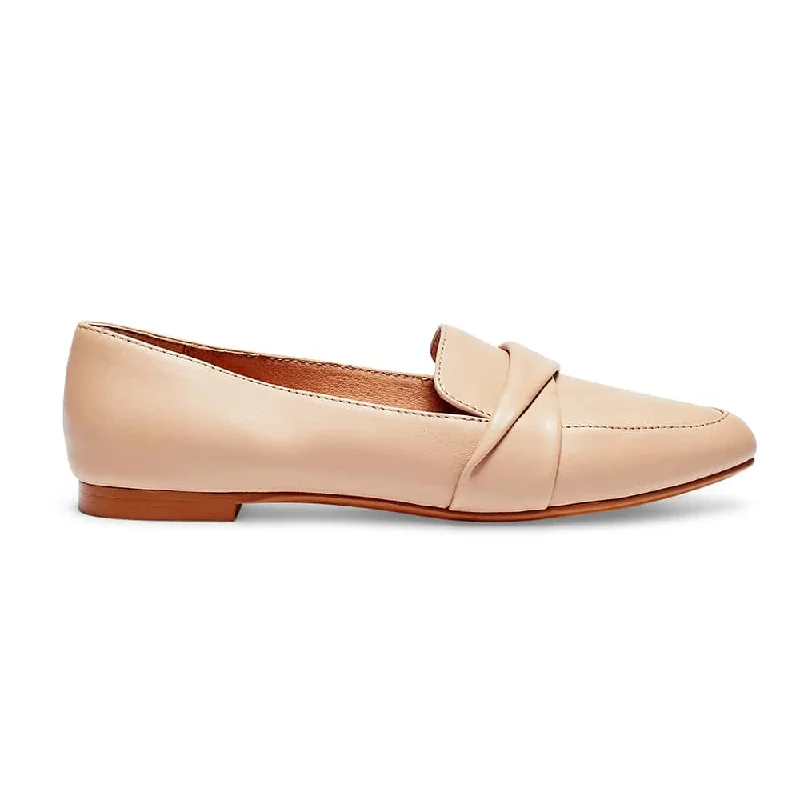 Taylor Flat in Nude Leather