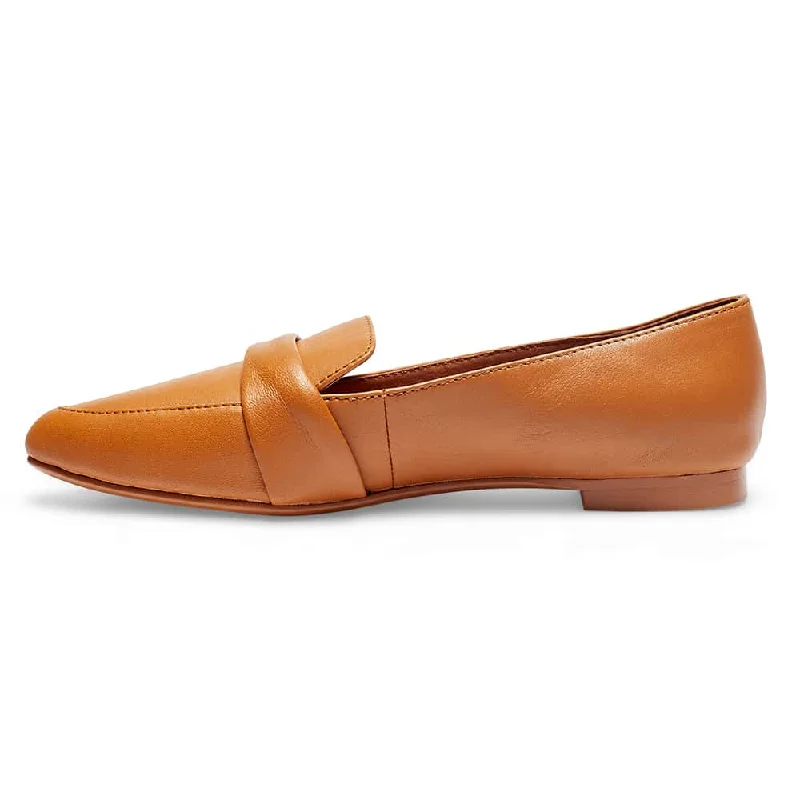 Taylor Flat in Tan Leather