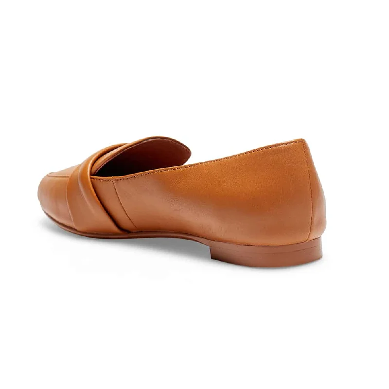 Taylor Flat in Tan Leather