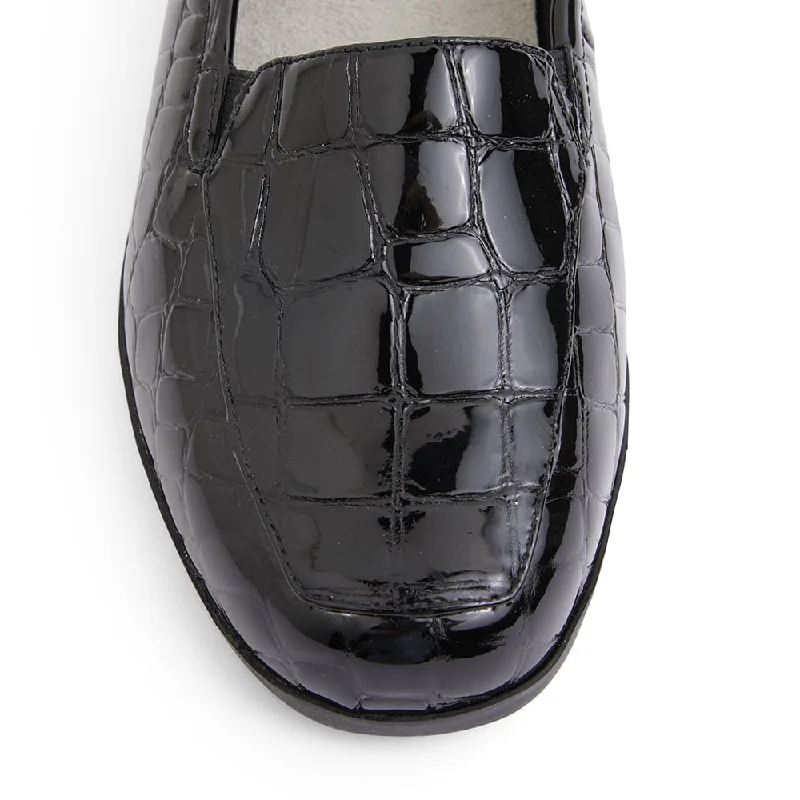 Verse Loafer in Black Patent