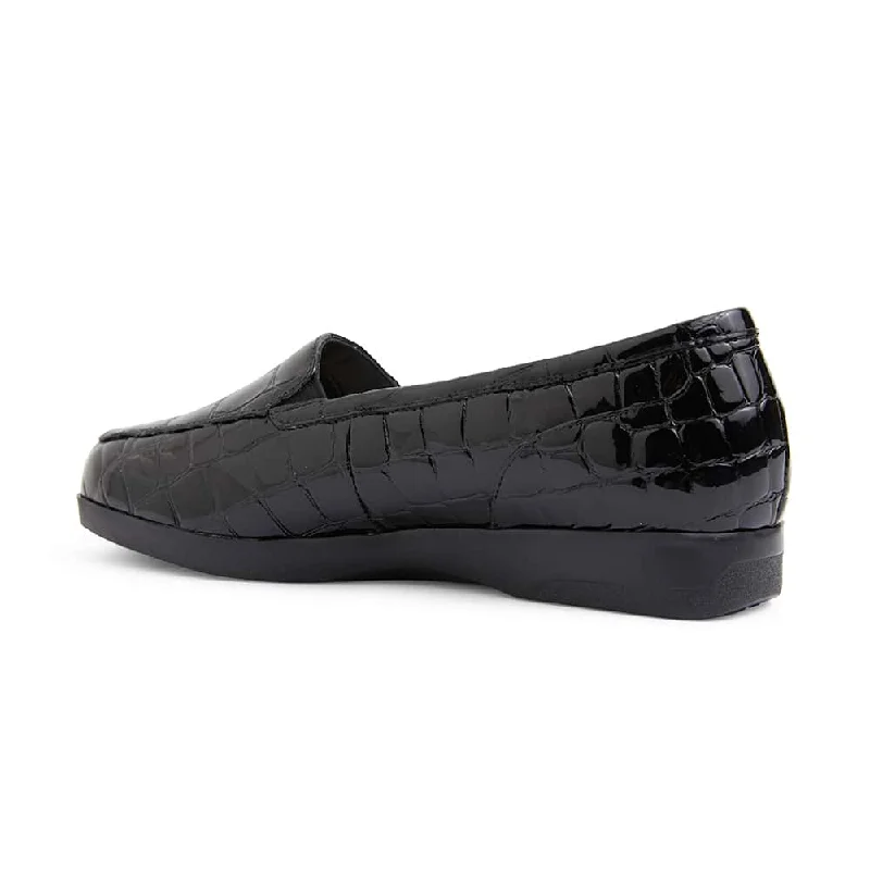 Verse Loafer in Black Patent