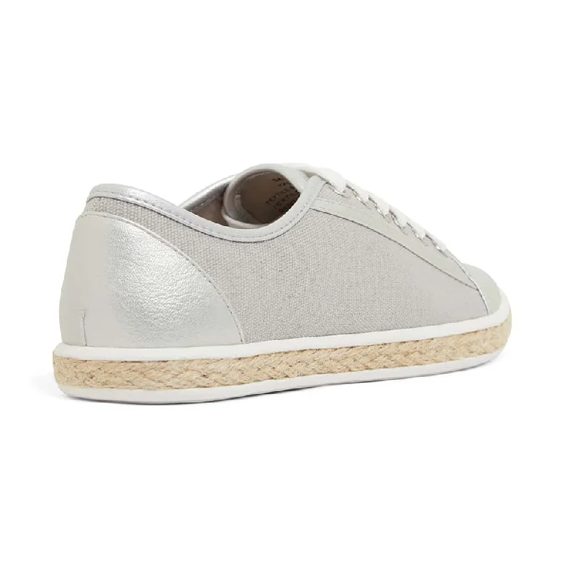 Yale Sneaker in Silver Canvas And Smooth