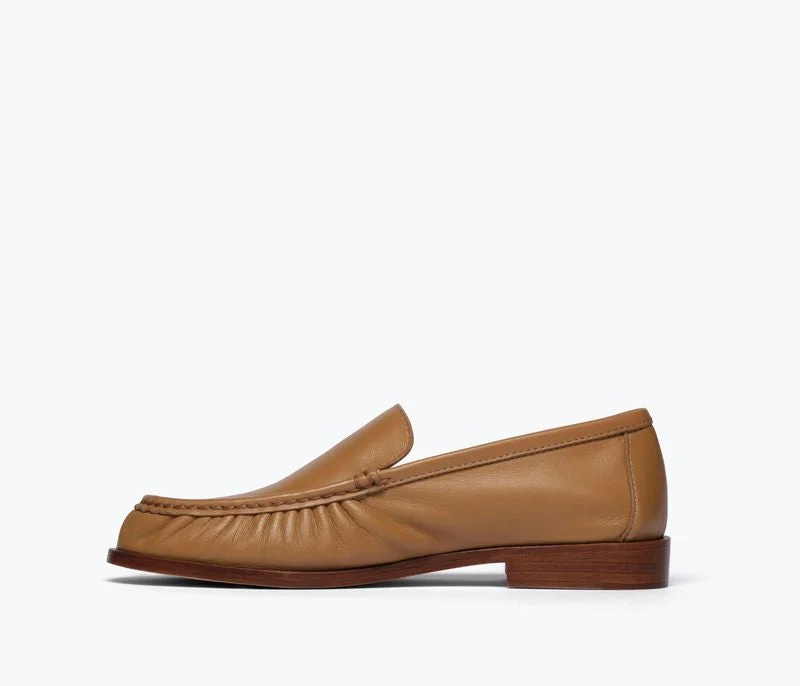 LEIGHTON SOFT LEATHER LOAFER