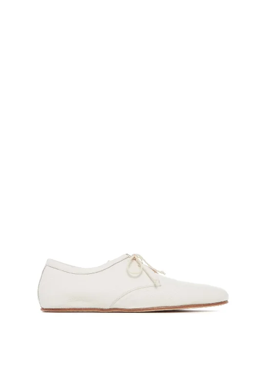 Luca Flat Shoe in Cream Leather